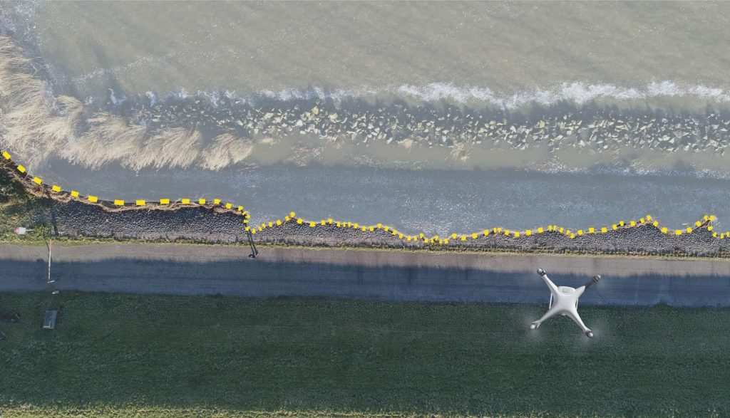 Golfoploophoogtemodel wordt gecontroleerd met een drone e1718800083777